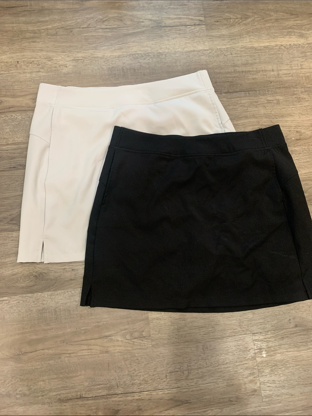 Bundle of 2 Skorts by 32 Degrees Cool Size Large